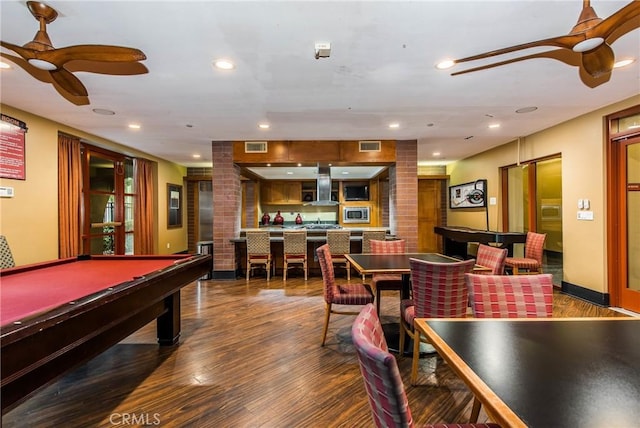 rec room featuring a ceiling fan, recessed lighting, and wood finished floors