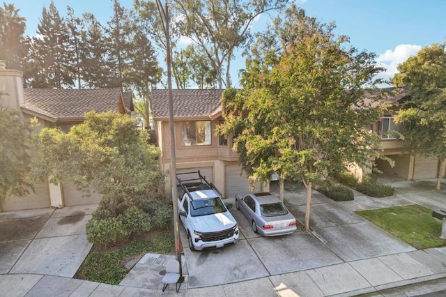 view of front facade featuring a garage