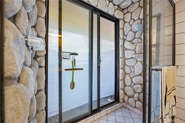 entryway featuring tile patterned floors