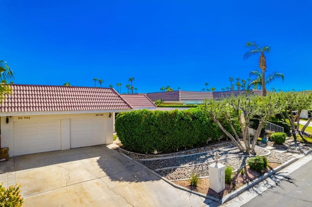 view of front facade with a garage