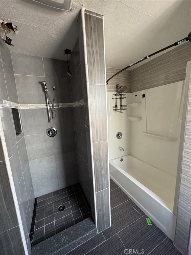 bathroom with a textured ceiling