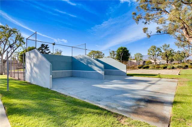 exterior space featuring a lawn