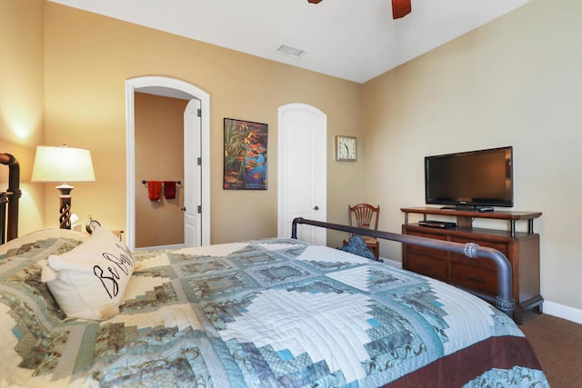 bedroom featuring ceiling fan