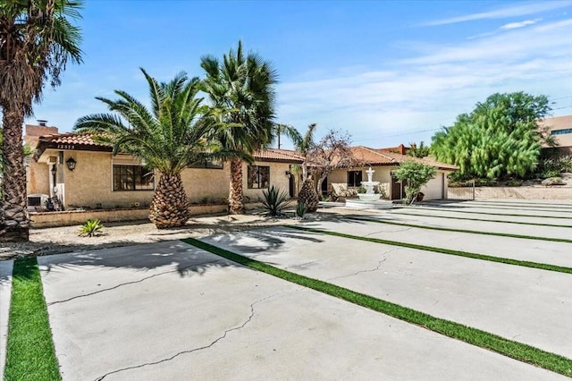 view of mediterranean / spanish-style house