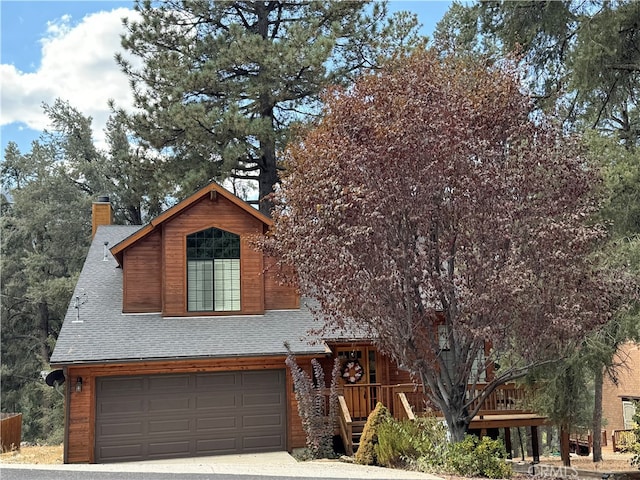 view of front of property featuring a garage