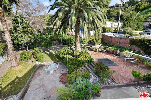 view of yard with a patio