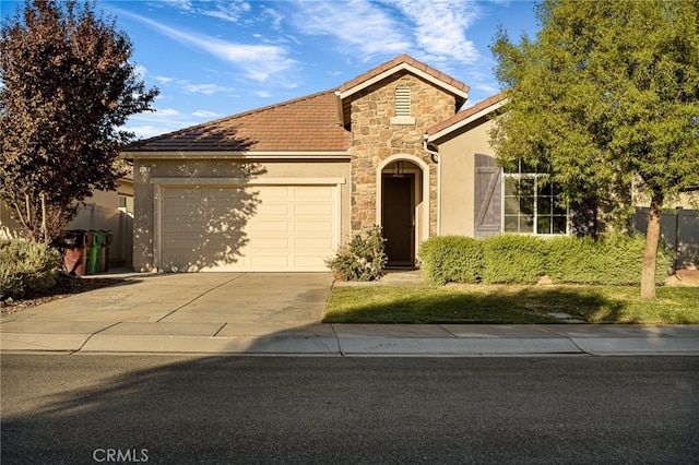 view of front facade featuring a garage