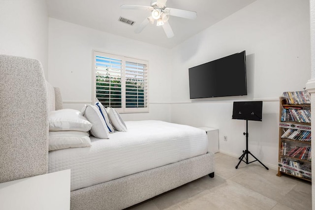 bedroom with ceiling fan