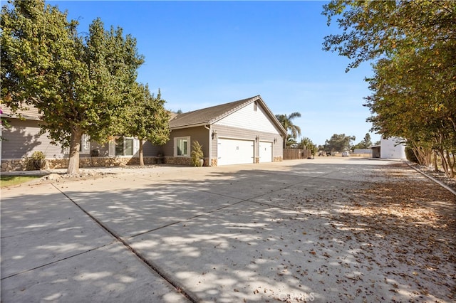 view of front facade featuring a garage