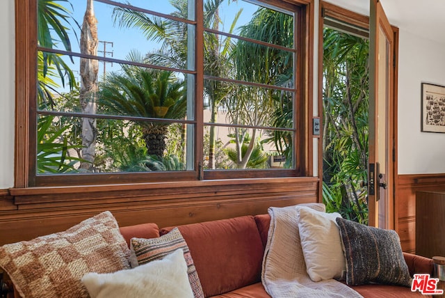 sunroom / solarium with a healthy amount of sunlight