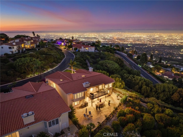 view of aerial view at dusk