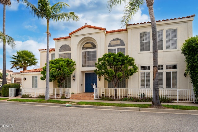 view of mediterranean / spanish-style home