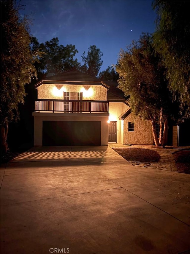 view of front of house featuring a garage