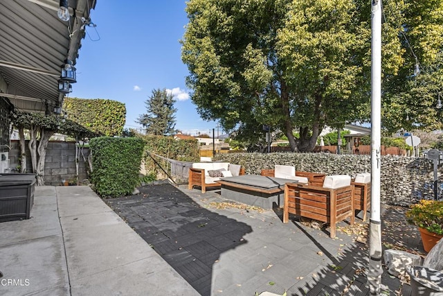 view of patio / terrace featuring an outdoor hangout area