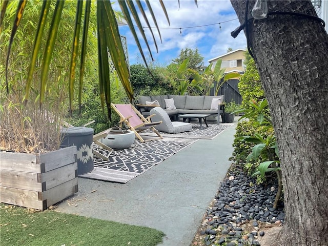 view of patio with outdoor lounge area