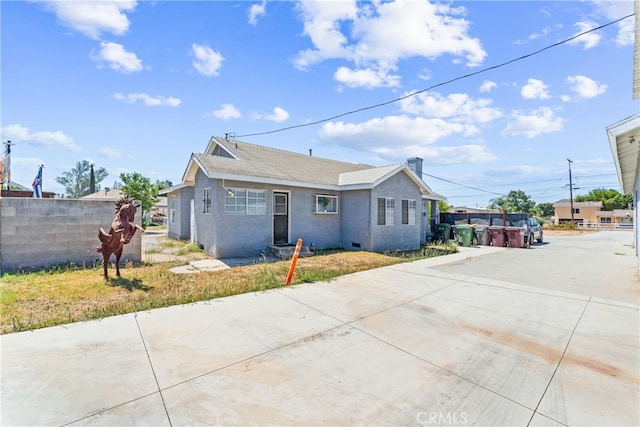 view of front of property