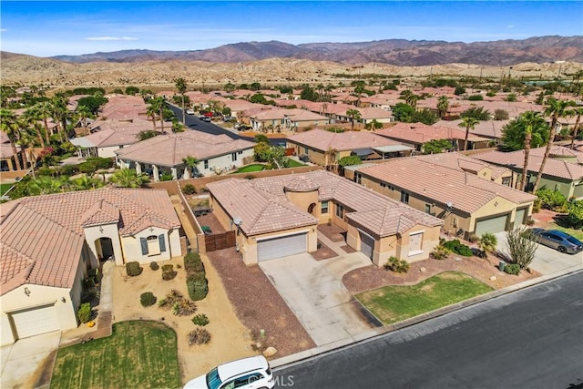 bird's eye view featuring a mountain view