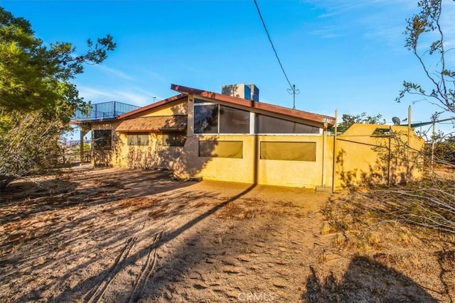 5975 Desert Star Rd Unit 1-2, Johnson Valley, CA 92285 - view of back of house