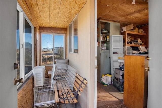 balcony with ceiling fan