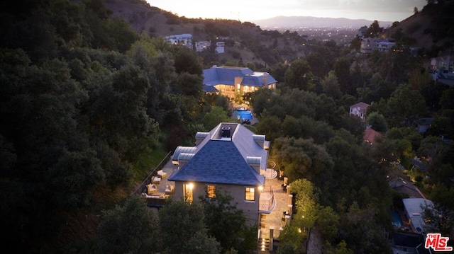 view of aerial view at dusk