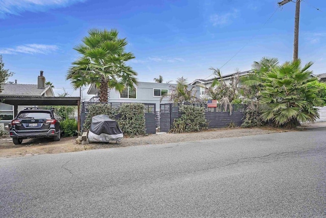 view of front facade featuring a carport