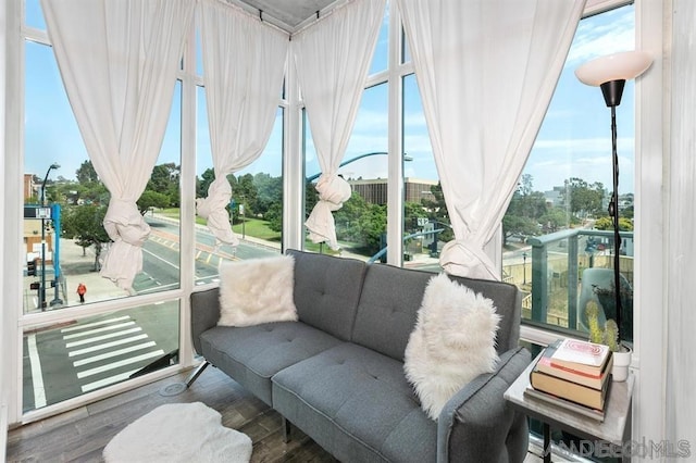 view of sunroom / solarium