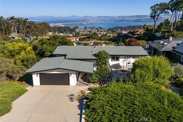 bird's eye view featuring a mountain view