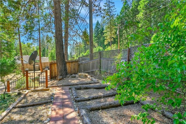 9226 La Porte Rd, Brownsville, CA 95919 - view of yard featuring a fenced backyard