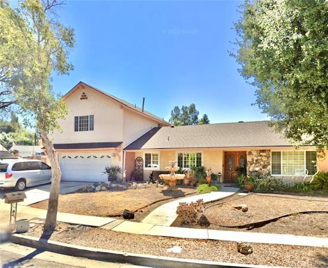 view of front of house featuring a garage