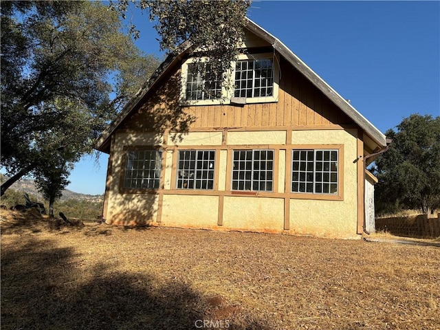 view of home's exterior