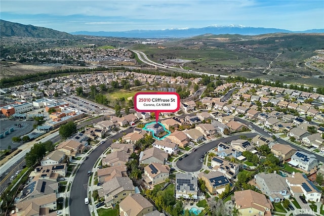 bird's eye view with a mountain view