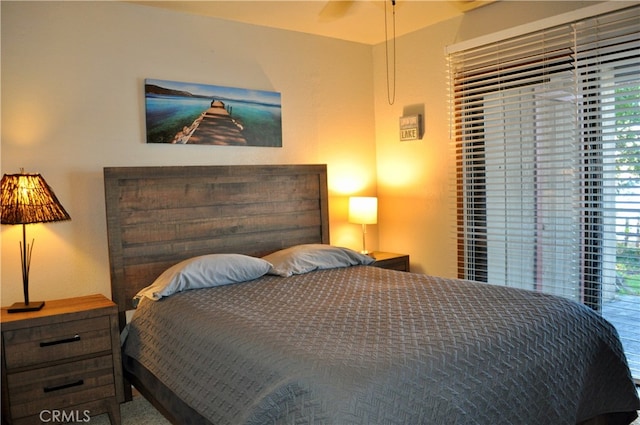 bedroom with ceiling fan