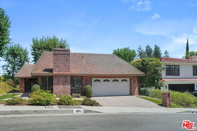 view of front facade with a garage