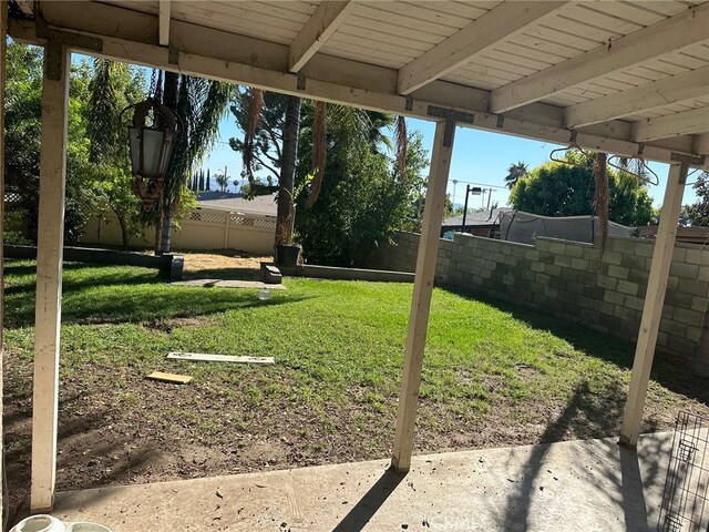 view of yard with a patio