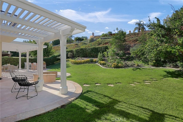 view of yard with a patio area and a pergola