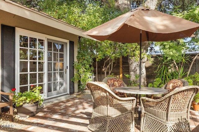 617 Pleasant Ave, Ojai, CA 93023 - view of patio with outdoor dining space