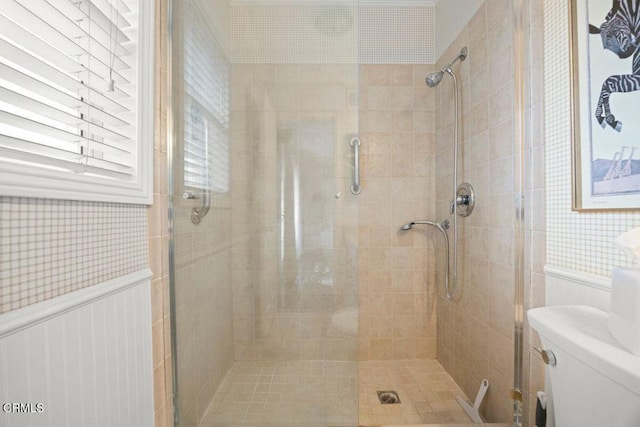 617 Pleasant Ave, Ojai, CA 93023 - full bath with toilet, a stall shower, and wainscoting