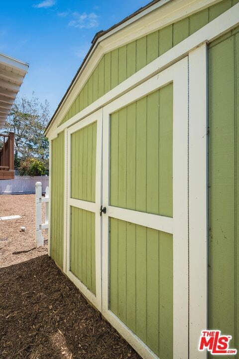 view of outbuilding