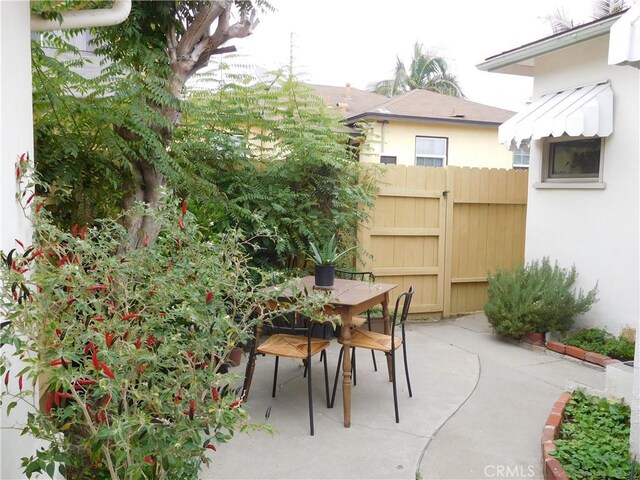 1415 Ximeno Ave, Long Beach, CA 90804 - view of patio with outdoor dining space