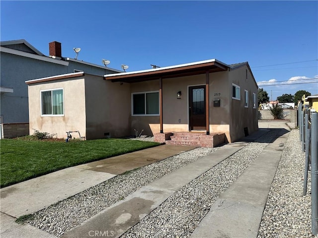 view of front of house with a front yard