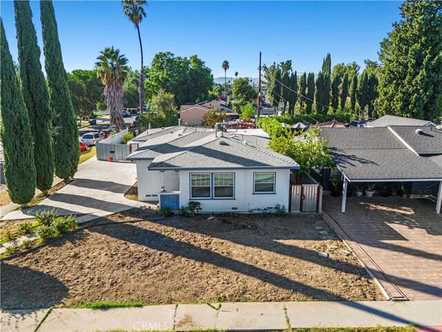 view of front of property