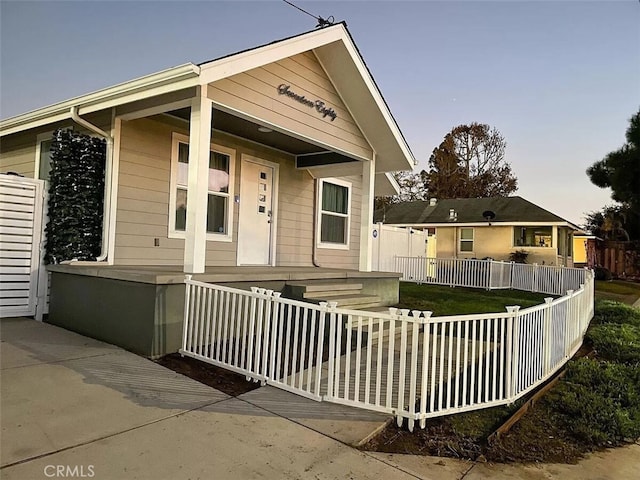 view of front facade featuring a porch