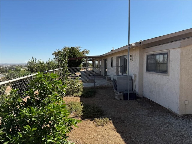 view of yard featuring cooling unit