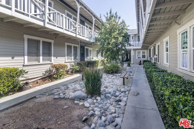 exterior space featuring a balcony