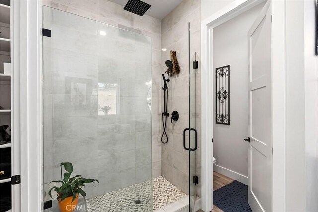 5772 Acorn Ridge Dr, Paradise, CA 95969 - full bathroom featuring a shower stall and baseboards