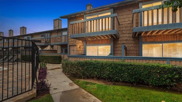 exterior space featuring a balcony