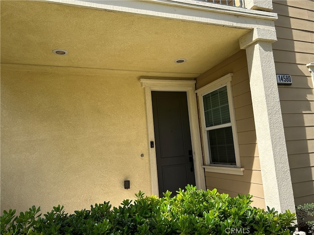 view of entrance to property