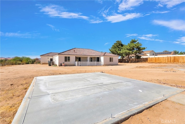 view of front of property