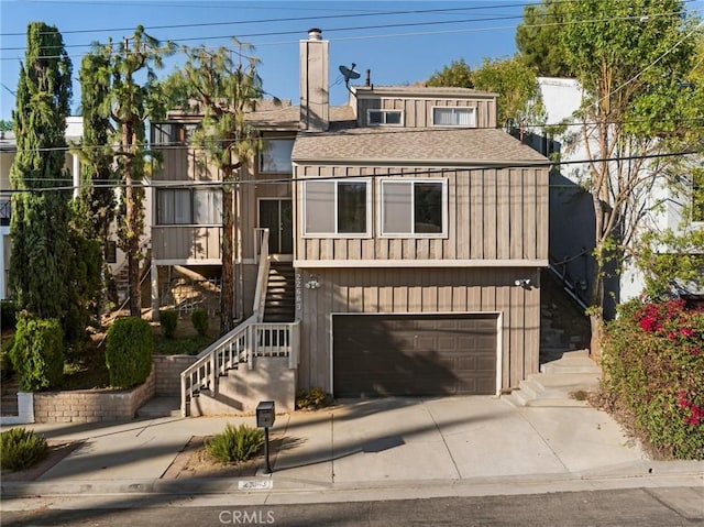 view of front of home featuring a garage