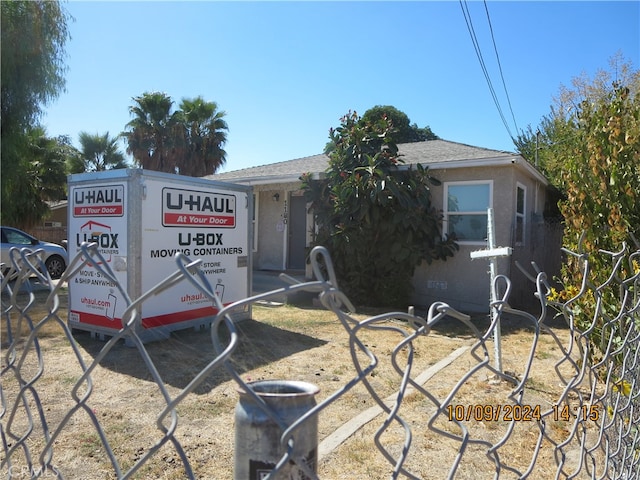 view of front of property